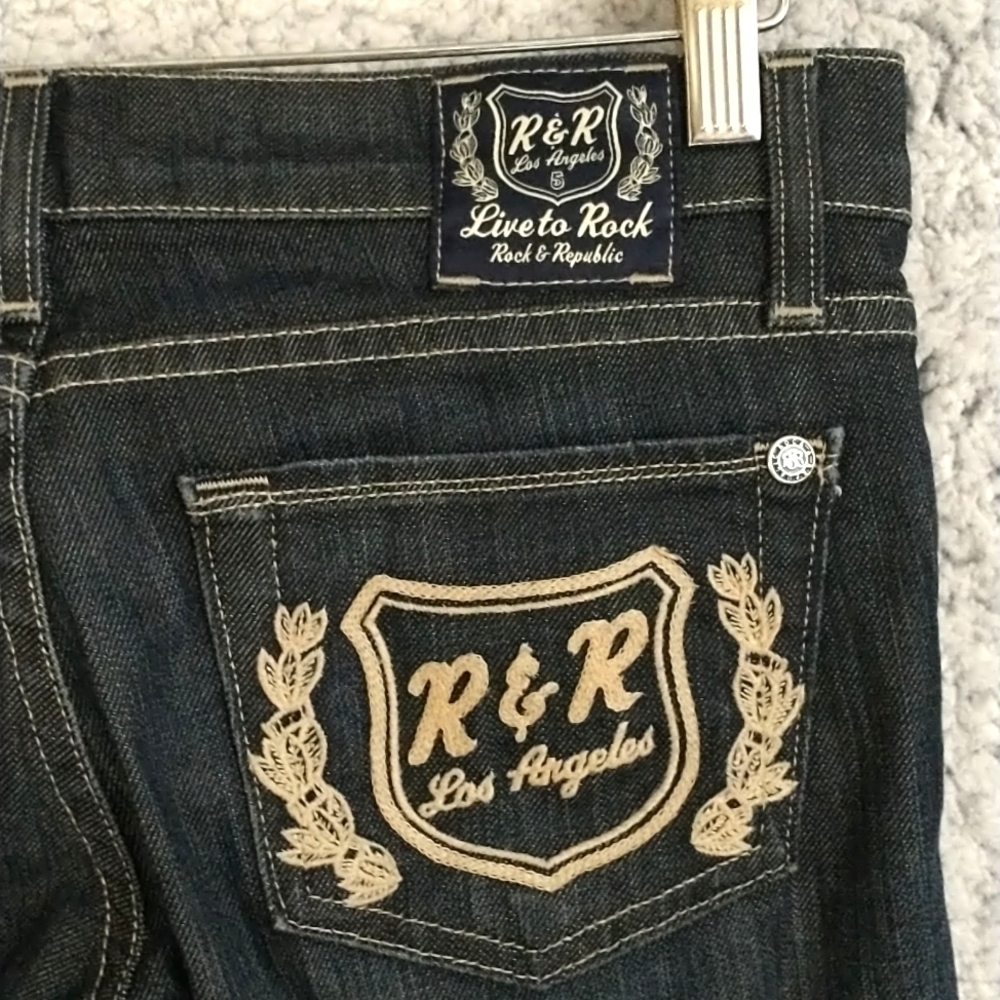 Rock and Republic Low Rise Straight Leg Jeans Size 5